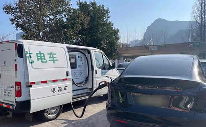 阳山汽车搭电